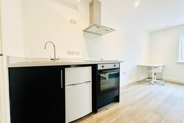 1 bed studio, Derby Road, Lenton, Nottingham, NG72DP - Image 3